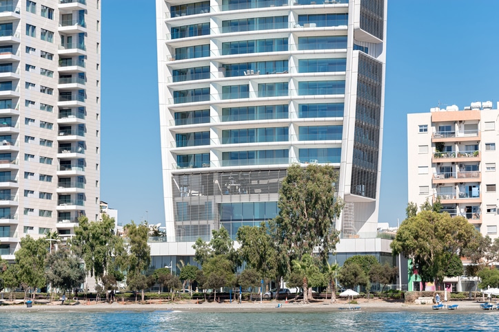 נדלן מסחרי ומשרדים בקפריסין